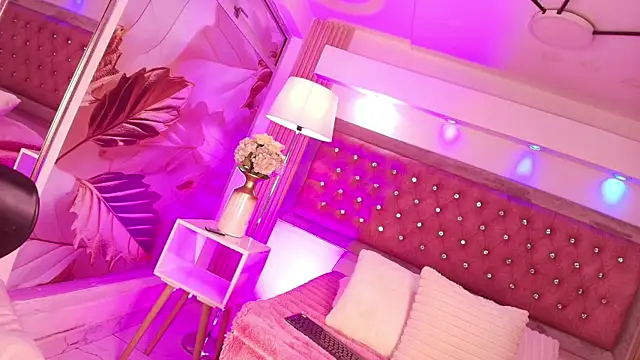MylaDreams online show from 29, 7, 2026