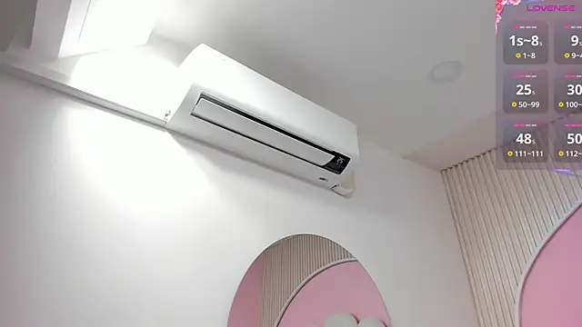 hinata dolly online show from 26, 4, 2026