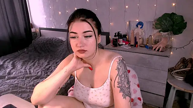 Katie Kiss online show from 3, 6, 2026