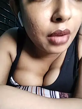 Snapshot of HotNehaChowdhury chatting on 8, 7, 2026 HotNehaChowdhury online show from 8, 7, 2026