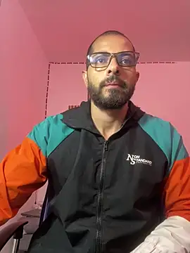 Snapshot of magnumchris chatting on 4, 5, 2026 magnumchris online show from 4, 5, 2026