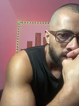 Snapshot of magnumchris chatting on 10, 5, 2026 magnumchris online show from 10, 5, 2026