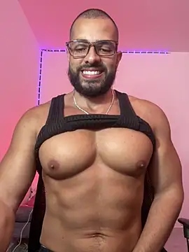 Snapshot of magnumchris chatting on 28, 5, 2026 magnumchris online show from 28, 5, 2026