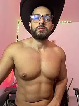 Snapshot of magnumchris chatting on 3, 6, 2026 magnumchris online show from 3, 6, 2026