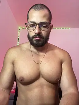 Snapshot of magnumchris chatting on 6, 6, 2026 magnumchris online show from 6, 6, 2026
