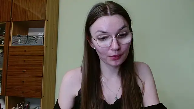 LooveELLYx online show from 24, 2, 2025