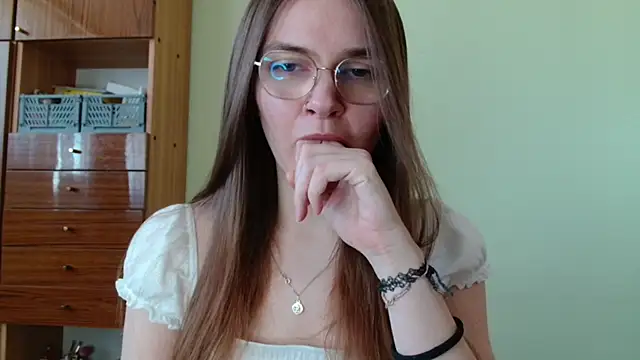 LooveELLYx online show from 23, 4, 2026