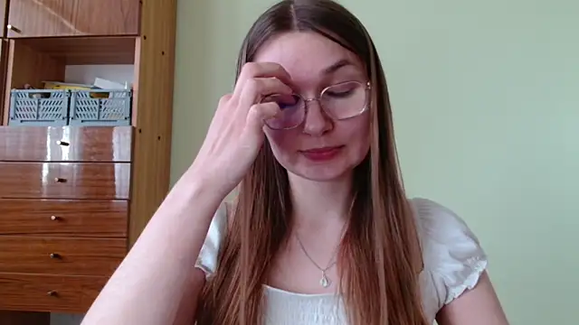 LooveELLYx online show from 23, 4, 2026