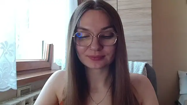 Snapshot of LooveELLYx chatting on 2, 7, 2026 LooveELLYx online show from 2, 7, 2026