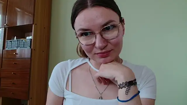 Snapshot of LooveELLYx chatting on 15, 7, 2026 LooveELLYx online show from 15, 7, 2026