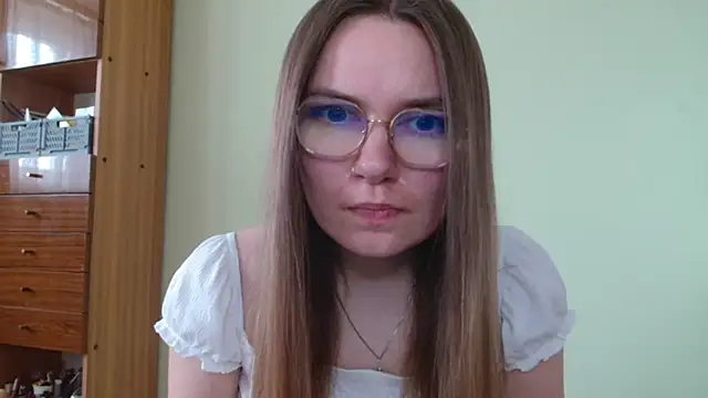 Snapshot of LooveELLYx chatting on 23, 7, 2026 LooveELLYx online show from 23, 7, 2026