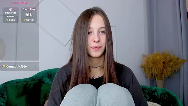 Little cherryy   online show from 20, 9, 2025