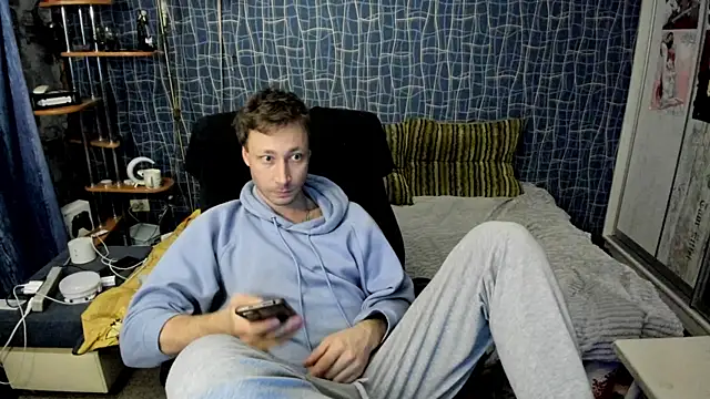 CuteBoy228 online show from 18, 4, 2026