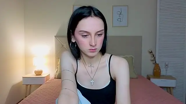 Snapshot of Little_moly999 chatting on 6, 10, 2025 Little moly999 online show from 6, 10, 2025