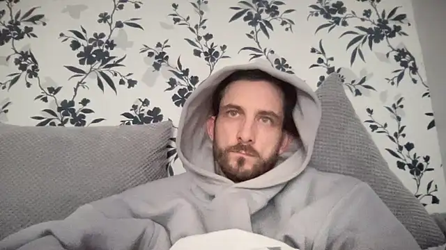 Big8inchUncutCock online show from 7, 4, 2026