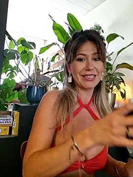 Snapshot of CelynaRoss chatting on 31, 7, 2026 CelynaRoss online show from 31, 7, 2026