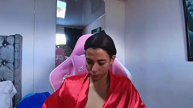 GraceWallace  online show from 2, 11, 2025