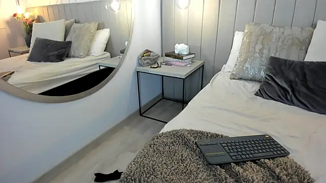 Karlla Brown online show from 28, 3, 2026