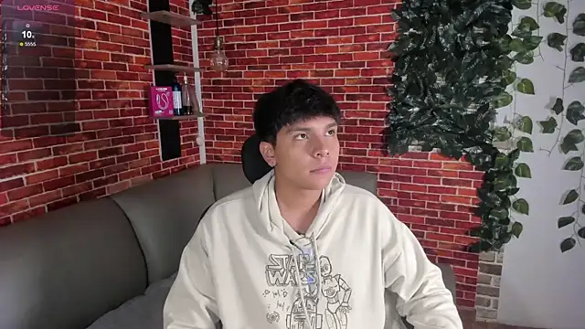 Thiago Kozak online show from 25, 4, 2026