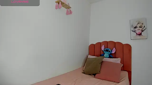 julieth sanzz online show from 20, 7, 2026