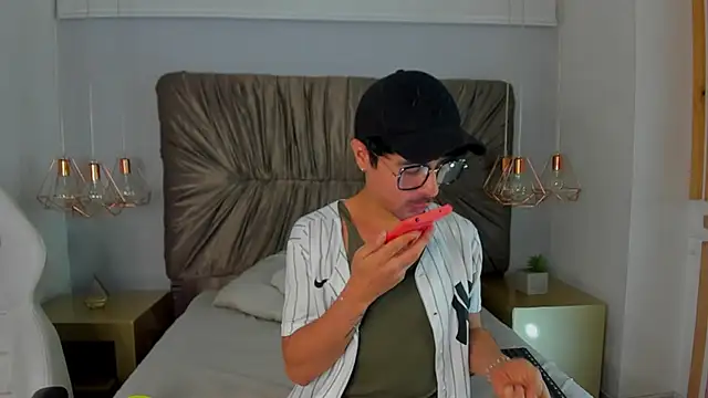 BryCams3 online show from 20, 9, 2025