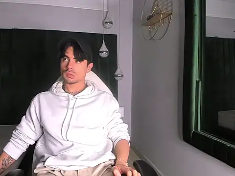 BryCams3 online show from 13, 11, 2025