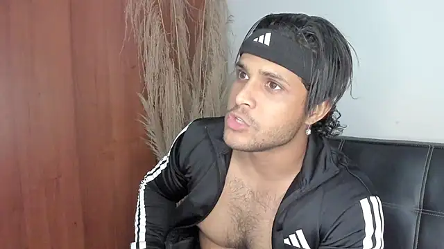 Snapshot of Evansdark1 chatting on 11, 11, 2025 Evansdark1 online show from 11, 11, 2025