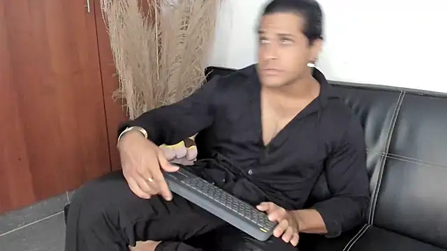 Snapshot of Evansdark1 chatting on 14, 11, 2025 Evansdark1 online show from 14, 11, 2025