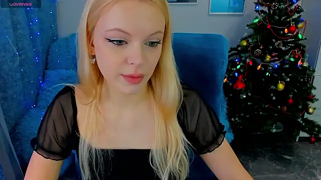 KatherineePierce online show from 18, 1, 2026