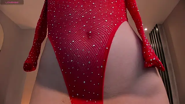 IsabellaMoreau online show from 17, 10, 2025