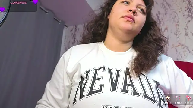 Larissa Antonella online show from 6, 10, 2025