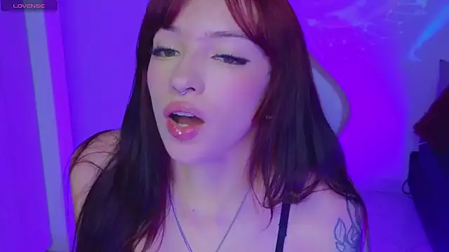 Snapshot of Moonlightt_21 chatting on 18, 12, 2025 Moonlightt 21 online show from 18, 12, 2025