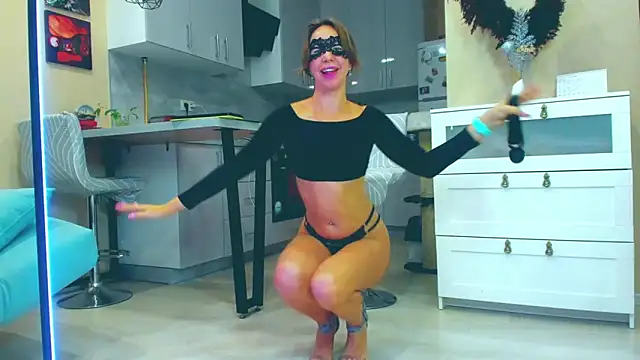 MadinaBrown online show from 10, 10, 2025