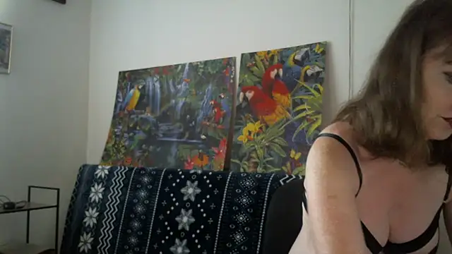 Snapshot of sweetdolly20 chatting on 1, 11, 2025 sweetdolly20 online show from 1, 11, 2025