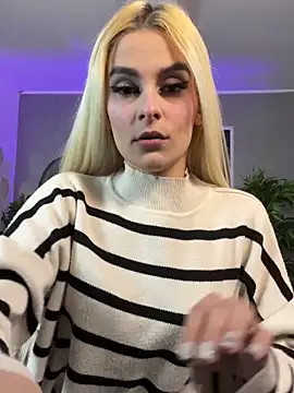 SelenaDaze online show from 30, 4, 2026