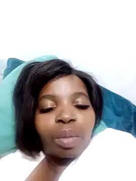 Snapshot of ShySexyBaddiexx chatting on 26, 11, 2025 ShySexyBaddiexx online show from 26, 11, 2025
