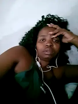 Snapshot of ShySexyBaddiexx chatting on 13, 3, 2026 ShySexyBaddiexx online show from 13, 3, 2026