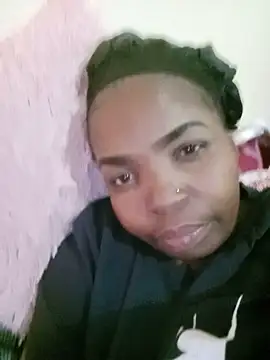 Snapshot of ShySexyBaddiexx chatting on 9, 6, 2026 ShySexyBaddiexx online show from 9, 6, 2026