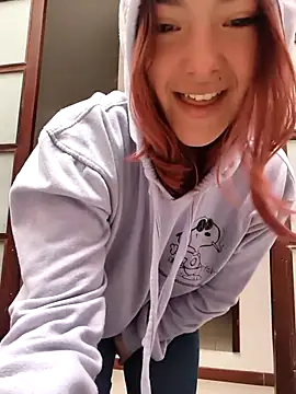 Victoria Beaumont online show from 25, 4, 2026