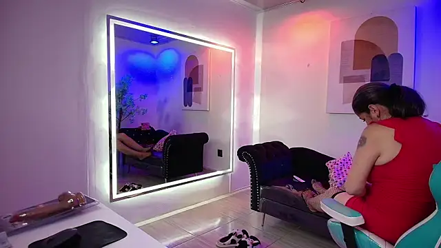 Madame scarlet online show from 11, 9, 2025