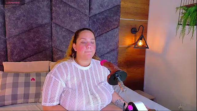 Snapshot of JenaCooper_ chatting on 4, 6, 2026 JenaCooper online show from 4, 6, 2026