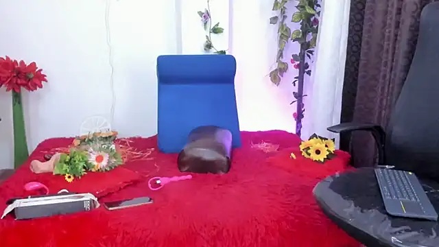 miaroberts69 online show from 29, 7, 2026