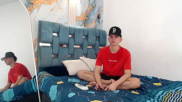 TWINKS FRIENDS online show from 13, 2, 2026