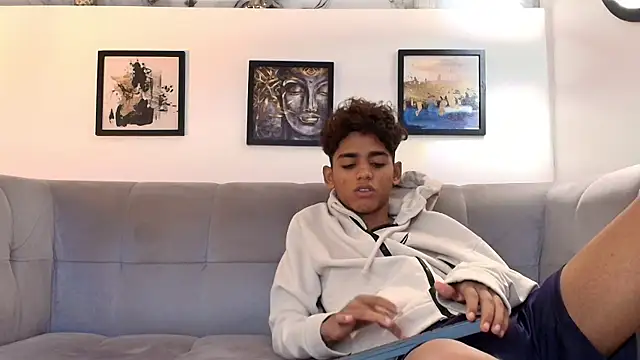 TWINKS FRIENDS online show from 25, 4, 2026