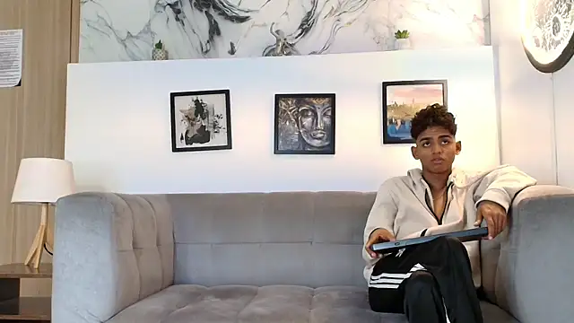 TWINKS FRIENDS online show from 27, 4, 2026