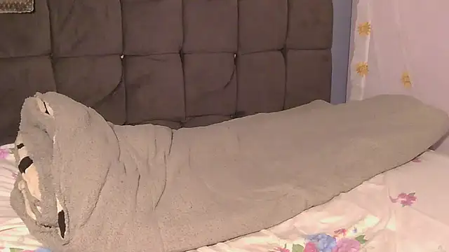 Snapshot of AfricanDickza chatting on 2, 10, 2025 AfricanDickza online show from 2, 10, 2025