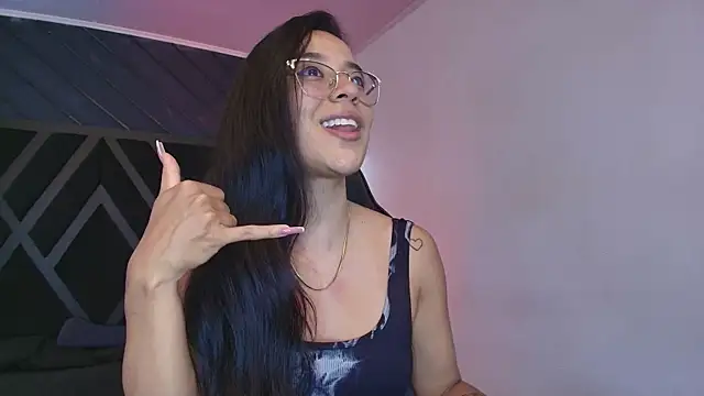 zoe martins  online show from 9, 4, 2026