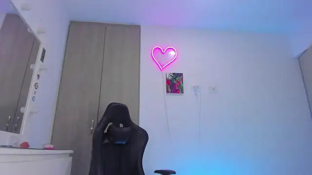 Snapshot of karodu chatting on 8, 10, 2025 karodu online show from 8, 10, 2025