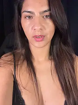 chicachocolate01 online show from 22, 4, 2026