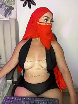 Snapshot of Aisha_Malek chatting on 7, 4, 2026 Aisha Malek online show from 7, 4, 2026